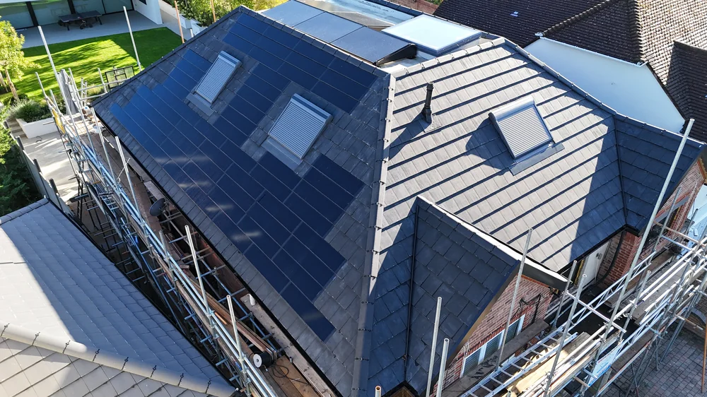 Roof detailing around the rooflight and changes in roof plane